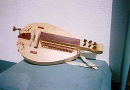 ハーディー・ガーディー  hurdy gurdy